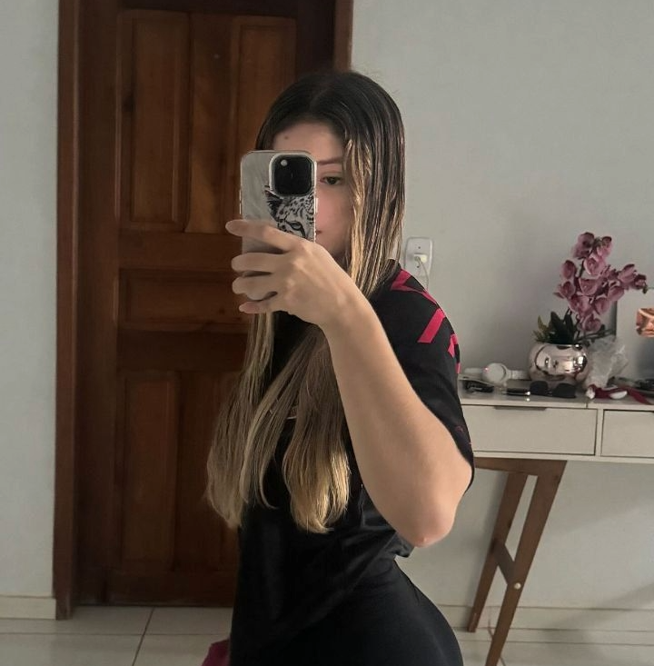 Foto de perfil de Larissa Gomes
